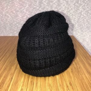 Pre Loved True Religion beanie Textured Knit Black